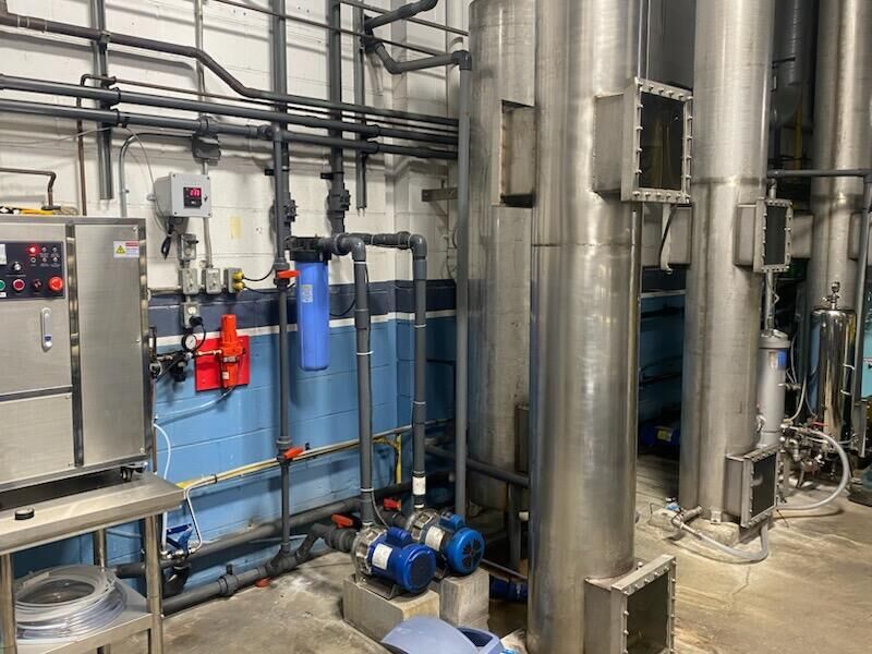 Tratamiento de agua potable comercial.jpg